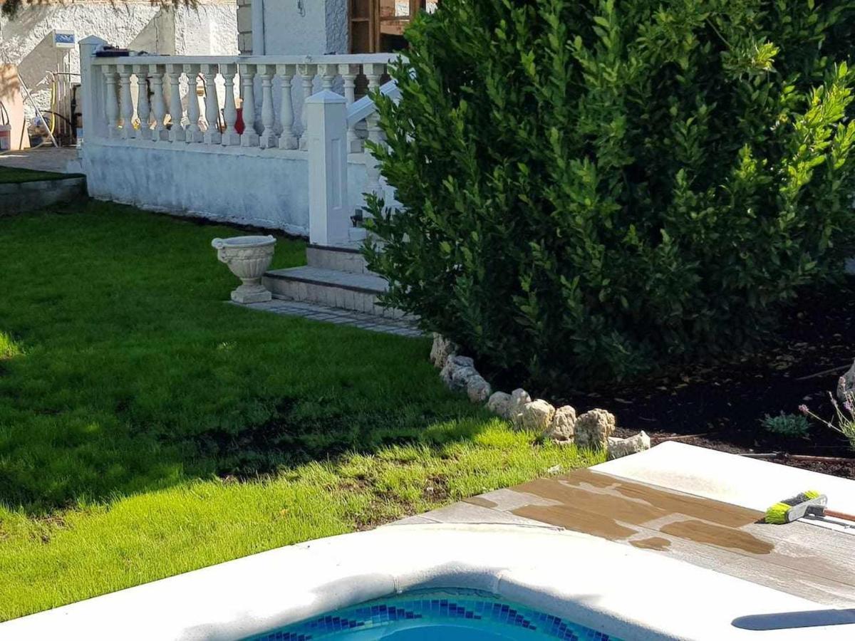 Casa De Campo Con Piscina 12 Personas Valladolid Luaran gambar