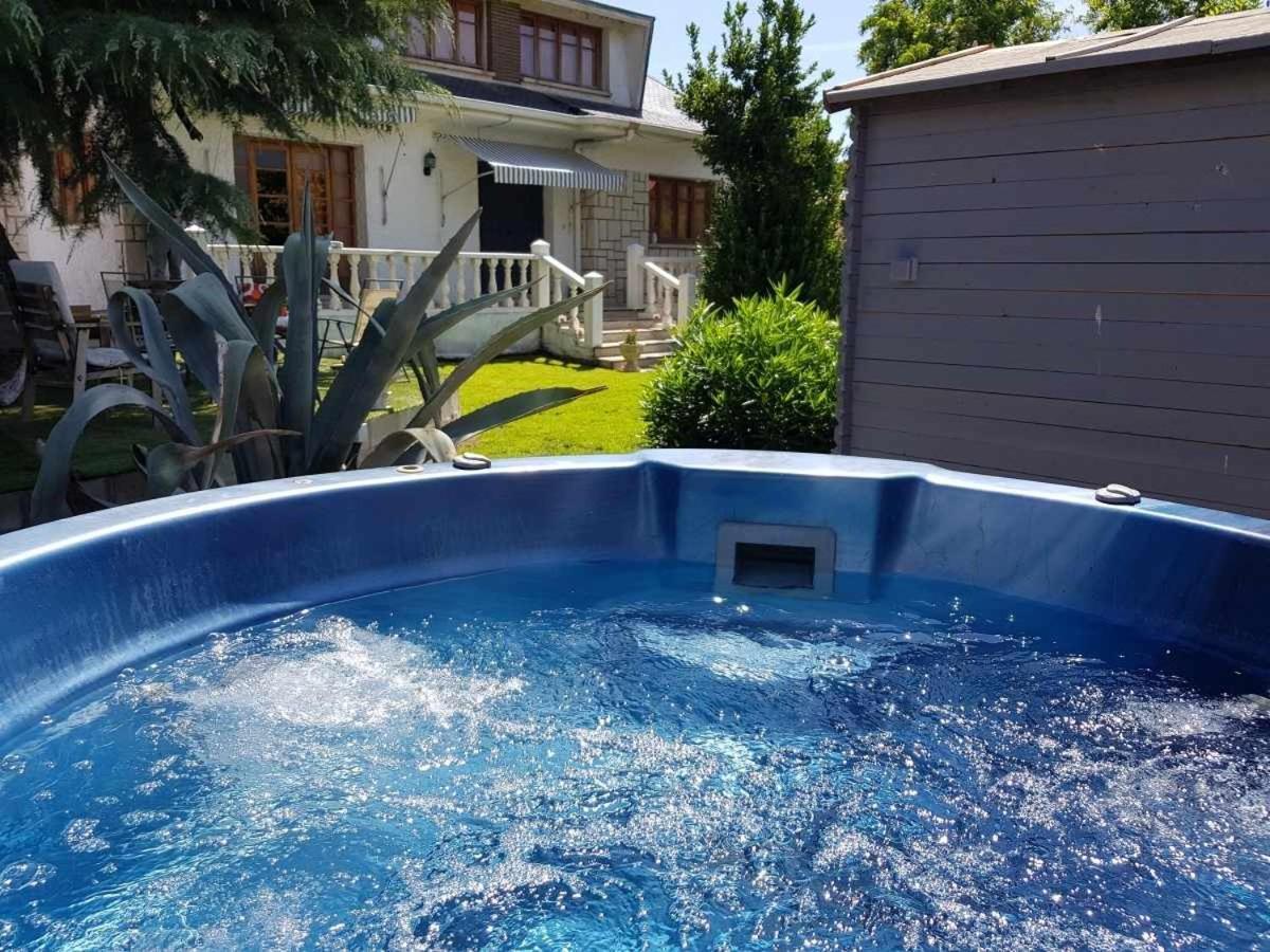 Casa De Campo Con Piscina 12 Personas Valladolid Luaran gambar